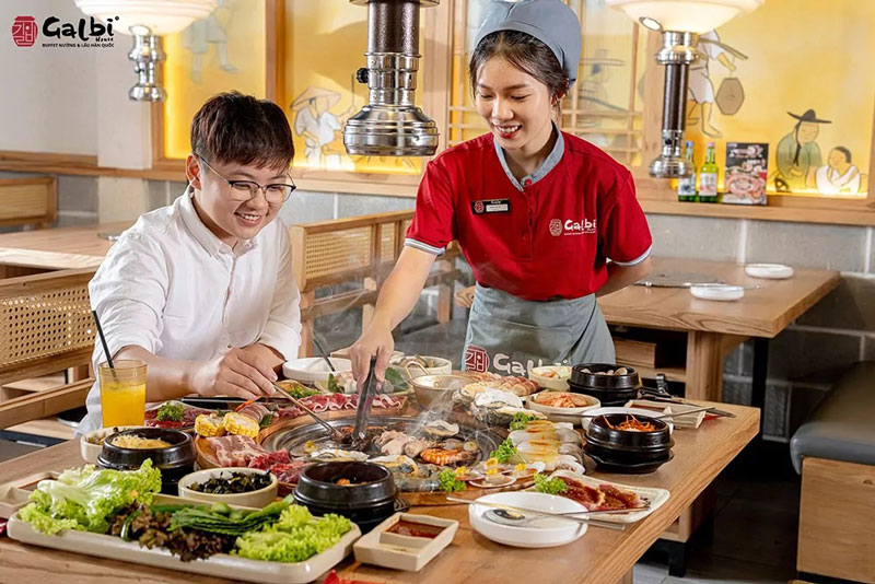 Đồng phục áo thun có cổ màu đỏ Galbi House