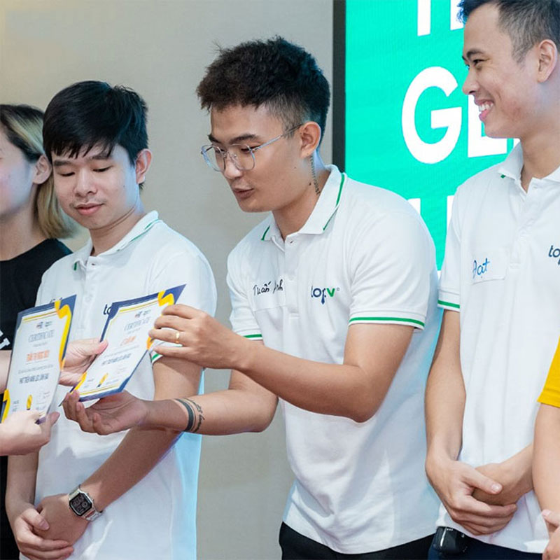 Top 3+ đồng phục TopCV thiết kế tinh tế, phong cách chuyên nghiệp