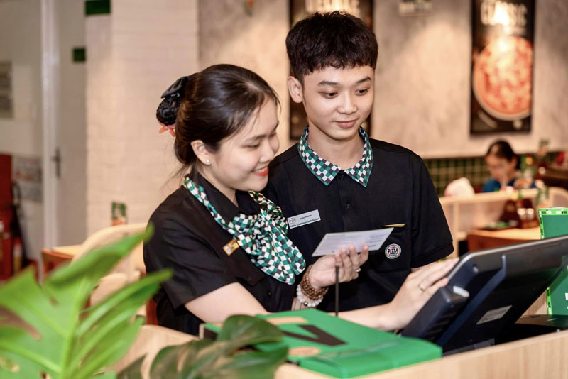 Áo polo đồng phục The Pizza Company cho nhân viên phục vụ
