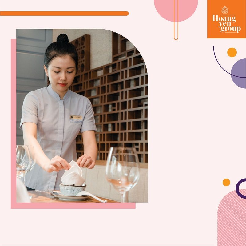 Top 4+ mẫu đồng phục nhà hàng Hoàng Yến Group hiện đại