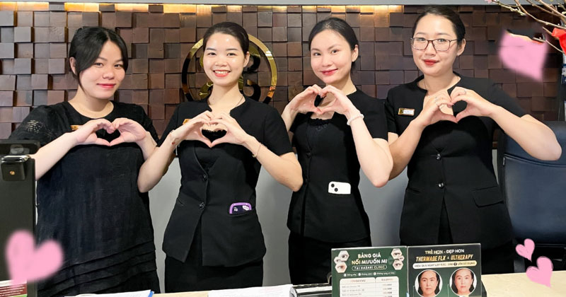 Váy liền thân đồng phục khối Clinic tư vấn viên Hasaki