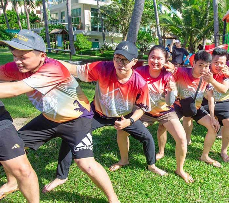 Đồng phục team building MoMo