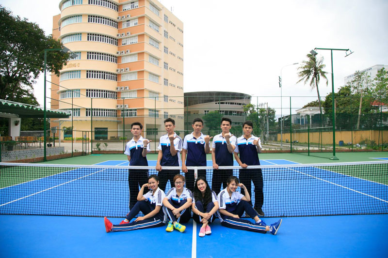 Top 4+ mẫu đồng phục BUH đẹp, phổ biến hiện nay