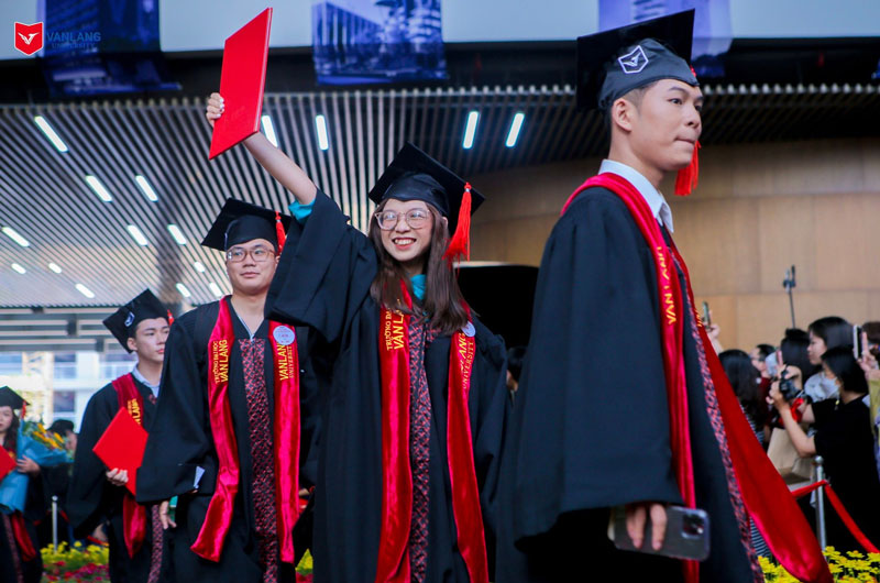 Khám phá bộ sưu tập đồng phục VLU trẻ trung năng động