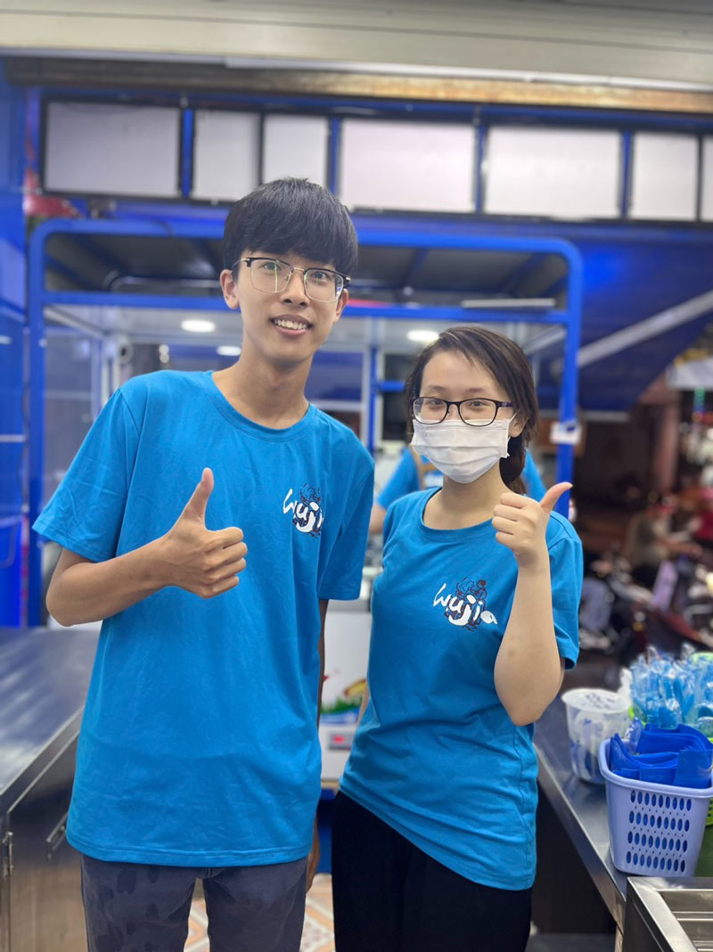 Xưởng may đồng phục quán trà sữa Ngô Gia chuyên nghiệp