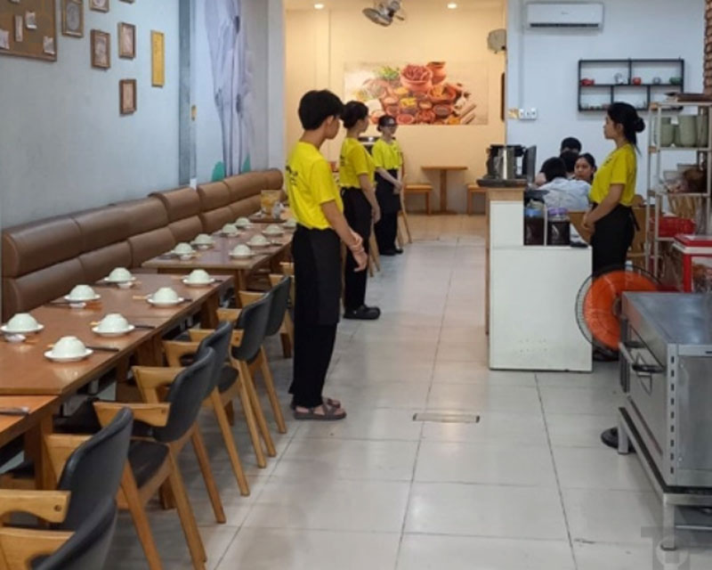 Xưởng may đồng phục nhà hàng Cơm Niêu Thiên Lý chất lượng