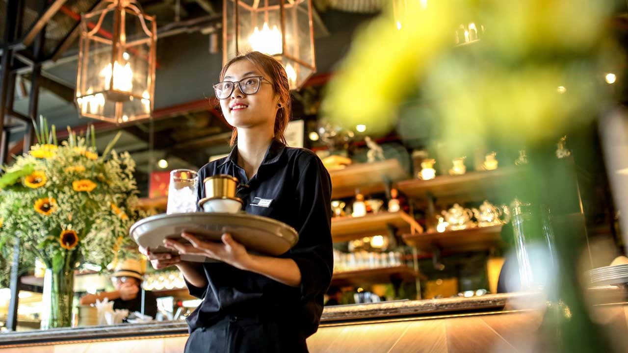 Tổng hợp 5+ Mẫu đồng phục nhà hàng cafe Runam Bistro thiết kế sang trọng