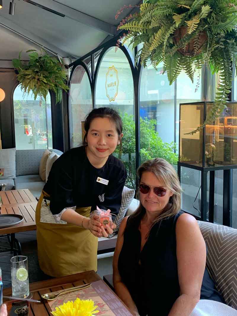 Đồng phục HandyUni - Địa chỉ may đồng phục nhà hàng cafe Runam Bistro uy tín, chất lượng cao cấp