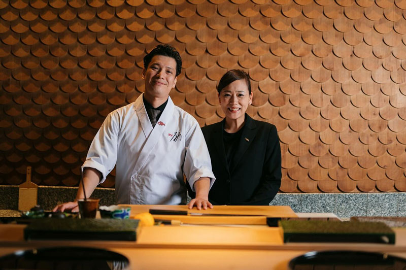 Mẫu đồng phục vest Sushi Rei