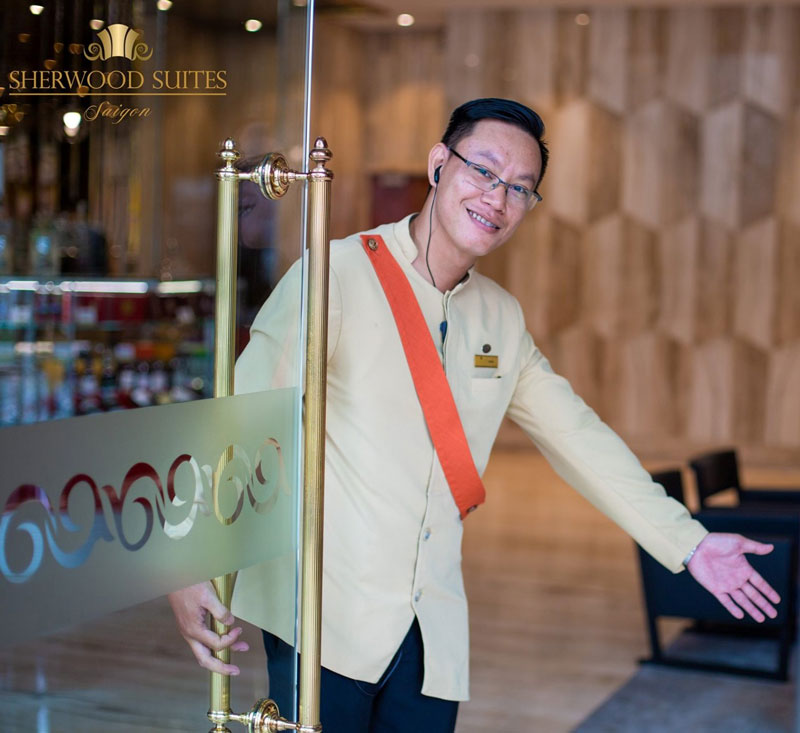 Trang phục Doorman Sherwood Suites