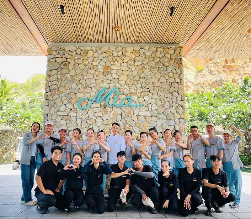 Mẫu đồng phục khách sạn Mia Resort Nha Trang cho vị trí buồng phòng