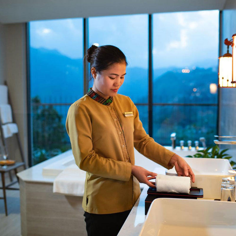 Đồng phục khách sạn Pao's Sapa Leisure Hotel cho vị trí buồng phòng