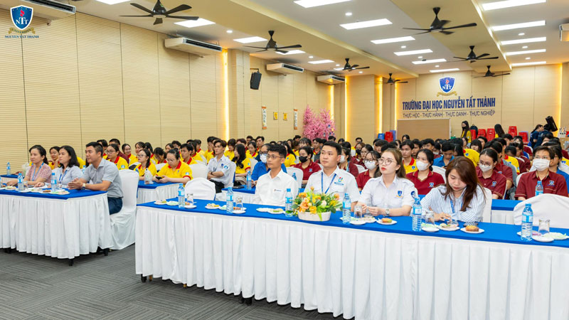 Đồng phục áo sơ mi NTTU