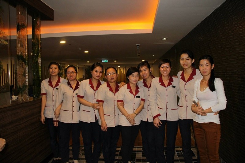 Đồng phục khách sạn Premier Havana cho nhân viên tạp vụ