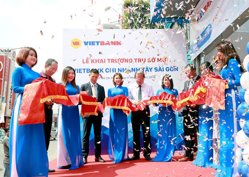 Đồng phục áo dài Vietbank