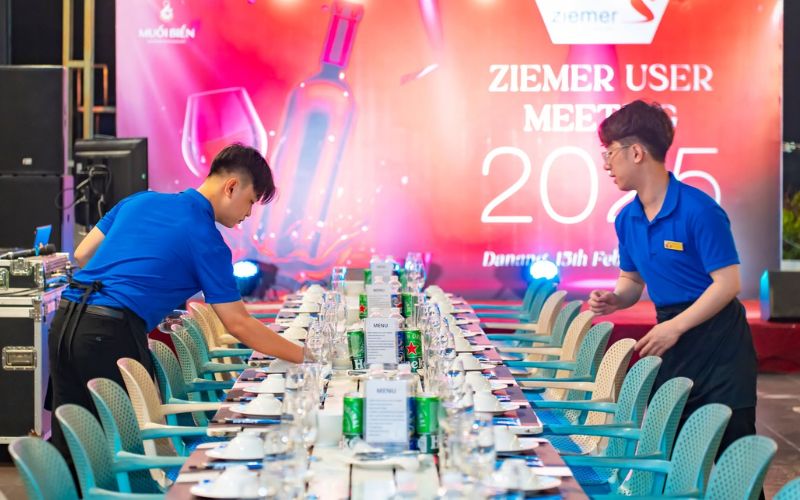 Chọn form áo phù hợp vóc dáng nhân viên