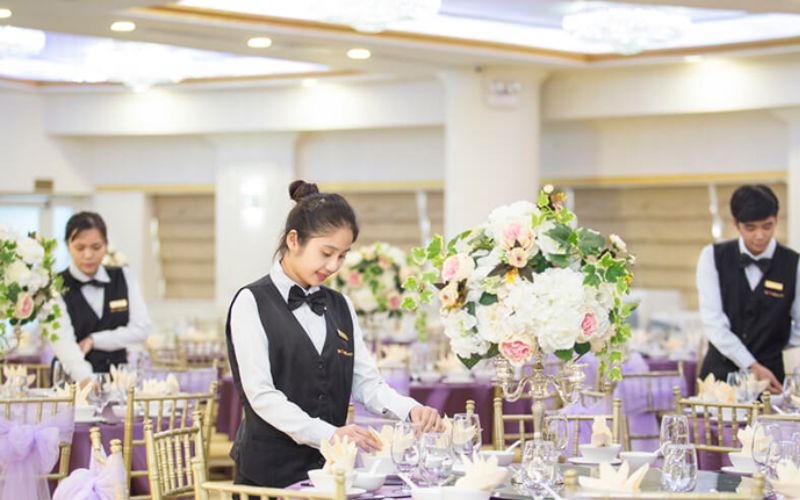 May Đồng Phục Nhà Hàng Tiệc Cưới Sang Trọng | Báo Giá 2026