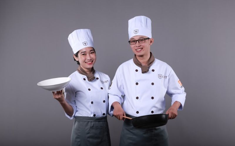 Ưu điểm khi chọn đồng phục bếp may sẵn tại TPHCM