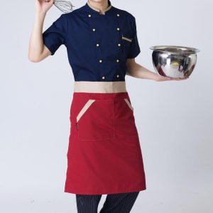 Áo bếp xanh + tạp dề đỏ