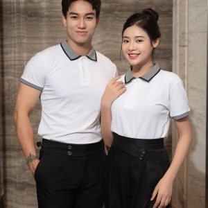 Đồng phục công ty màu trắng họa tiết kẻ sọc ở cổ và viền tay áo