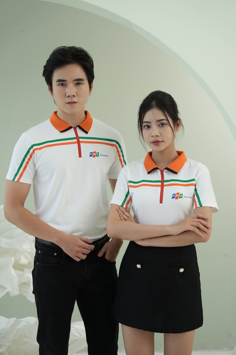 Đồng phục công ty trắng phối cam, xanh lá FPT