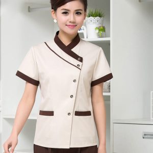 Đồng phục massage màu be viền nâu thiết kế sang trọng, form Regular Fit, vải Kate Silk