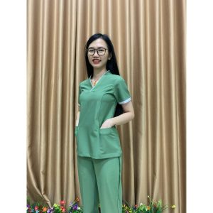 Đồng phục massage màu xanh cốm nhẹ nhàng, tinh tế form Regular Fit, vải Microfiber