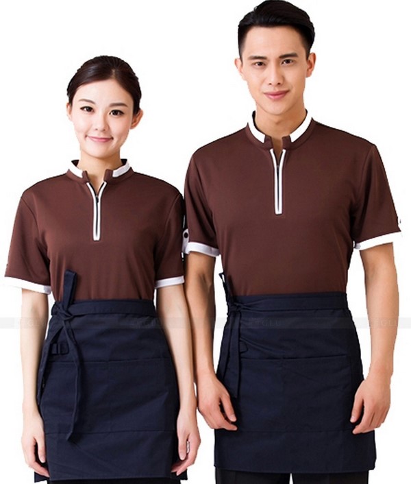 Đồng phục nhà hàng Hàn Quốc áo nâu tạp dề đen lịch thiệp  form Regular Fit, vải Lacoste Soft trơn 