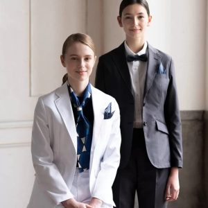 Đồng phục quản lý khách sạn phối nơ hoặc khăn voan, form Regular Fit, vải Kate trơn