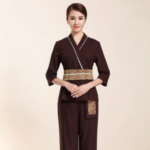 Spa đồng phục màu nâu