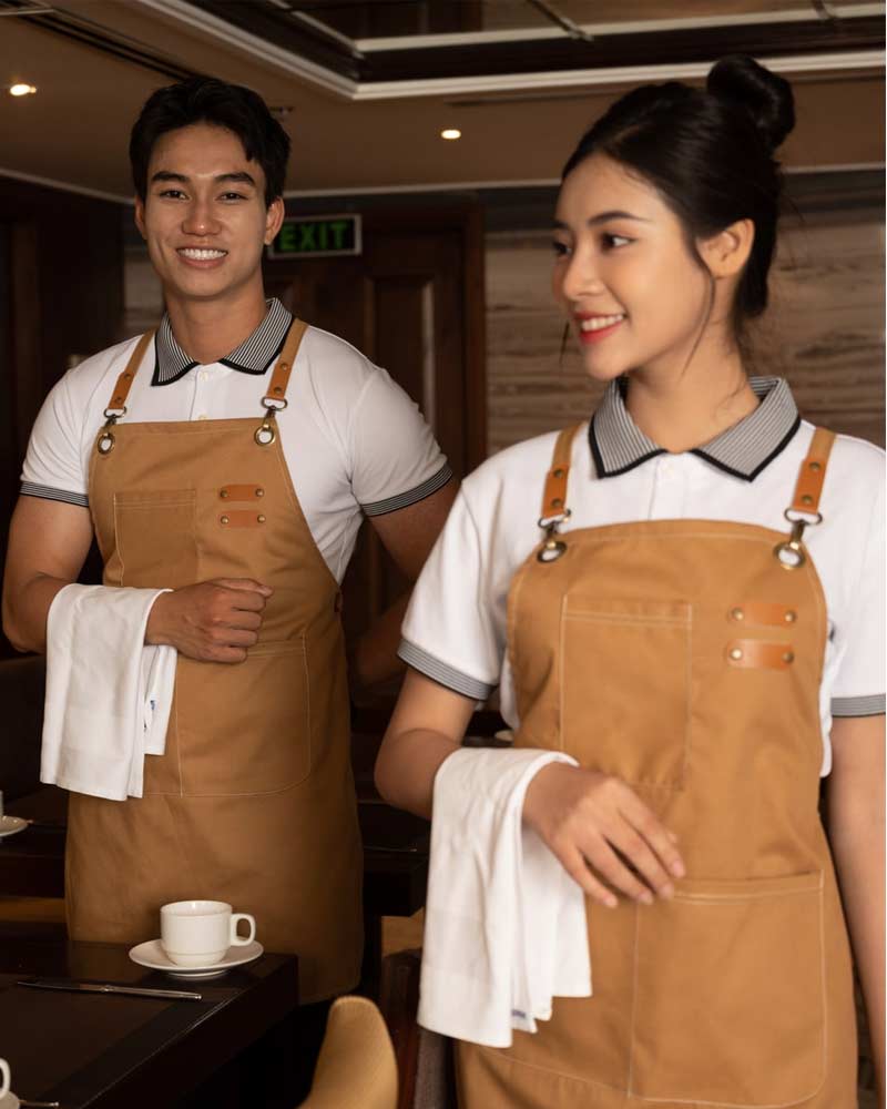 Đồng phục tạp dề dáng yếm màu nâu bò thời trang