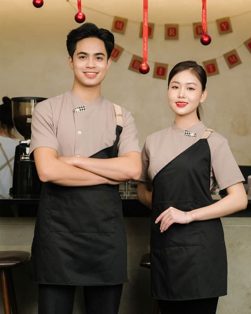 Đồng phục tạp dề cách điệu đeo chéo màu đen nhà hàng Tây Âu