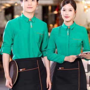 Đồng phục sơ mi nhà hàng xanh lá cây in logo ở ngực